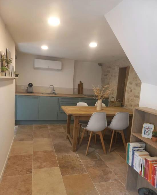 Le Clos Du Rempart - 2 A 4 Pers. Saint-Restitut Luaran gambar