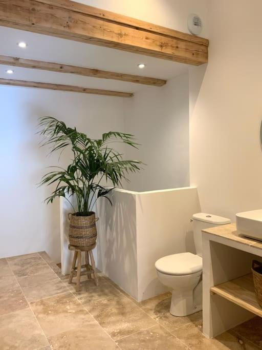 Le Clos Du Rempart - 2 A 4 Pers. Saint-Restitut Luaran gambar