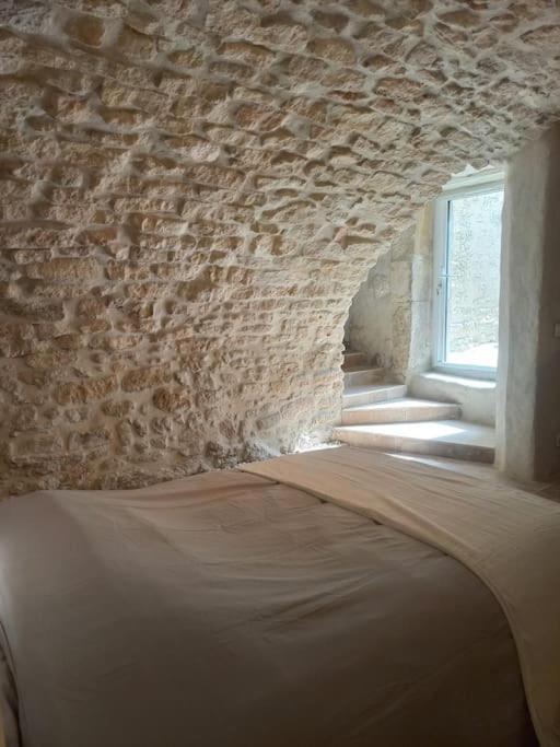 Le Clos Du Rempart - 2 A 4 Pers. Saint-Restitut Luaran gambar